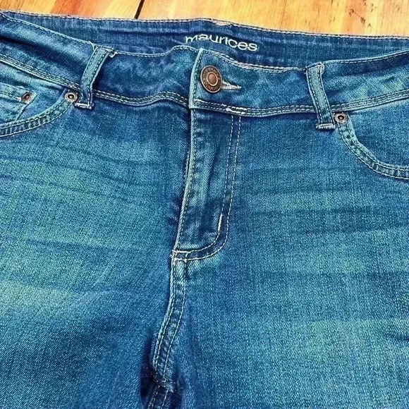 Maurice’s whiskered blue washed denim size: 12 Short embellished pockets - Picture 6 of 8